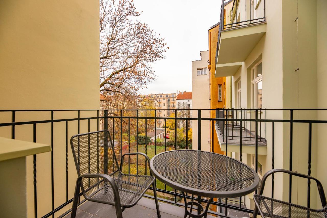 Friendly Apartments In プラハ エクステリア 写真