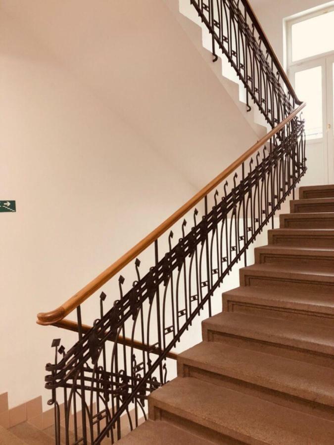 Friendly Apartments In プラハ エクステリア 写真