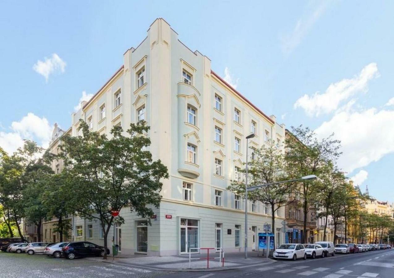 Friendly Apartments In プラハ エクステリア 写真