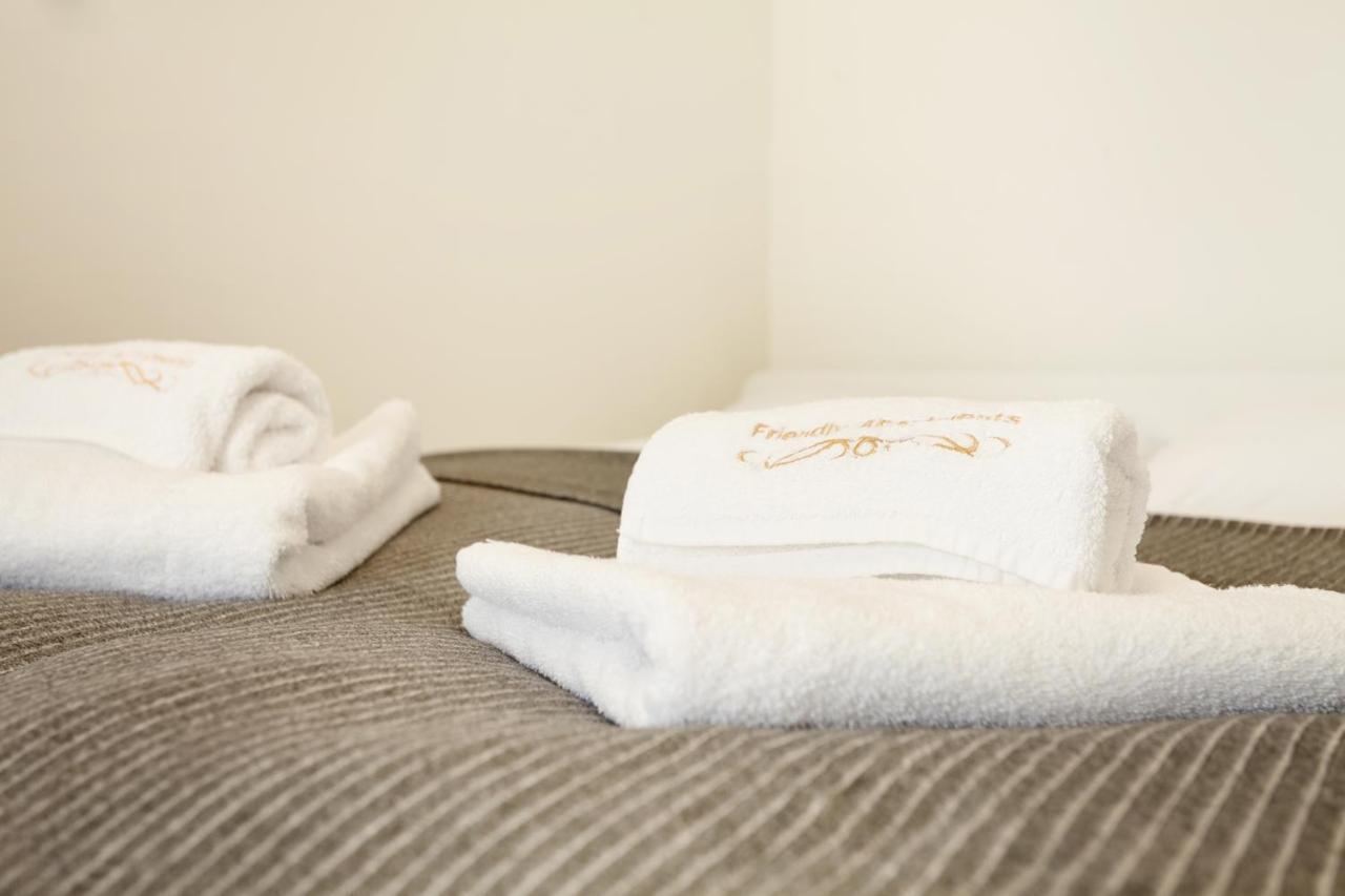 Friendly Apartments In プラハ エクステリア 写真