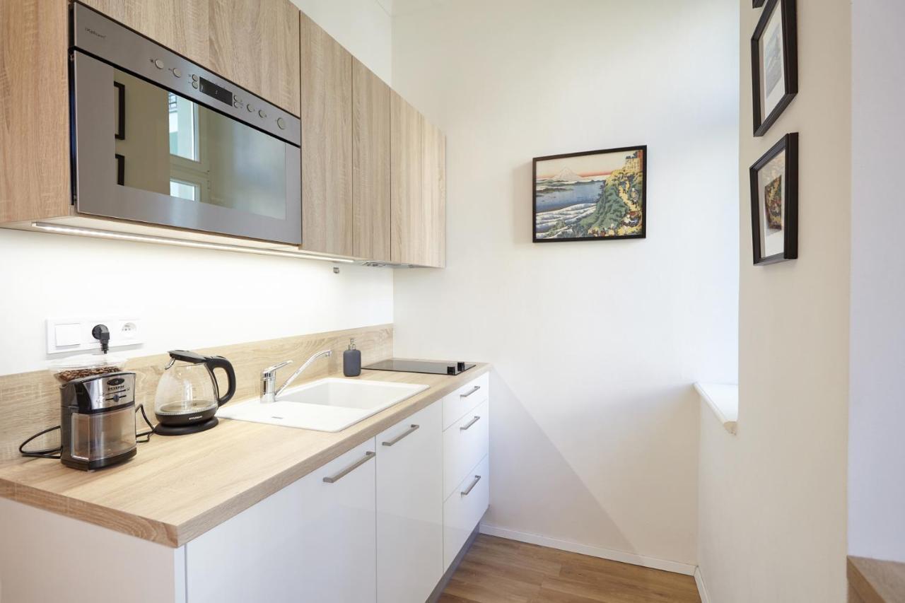 Friendly Apartments In プラハ エクステリア 写真