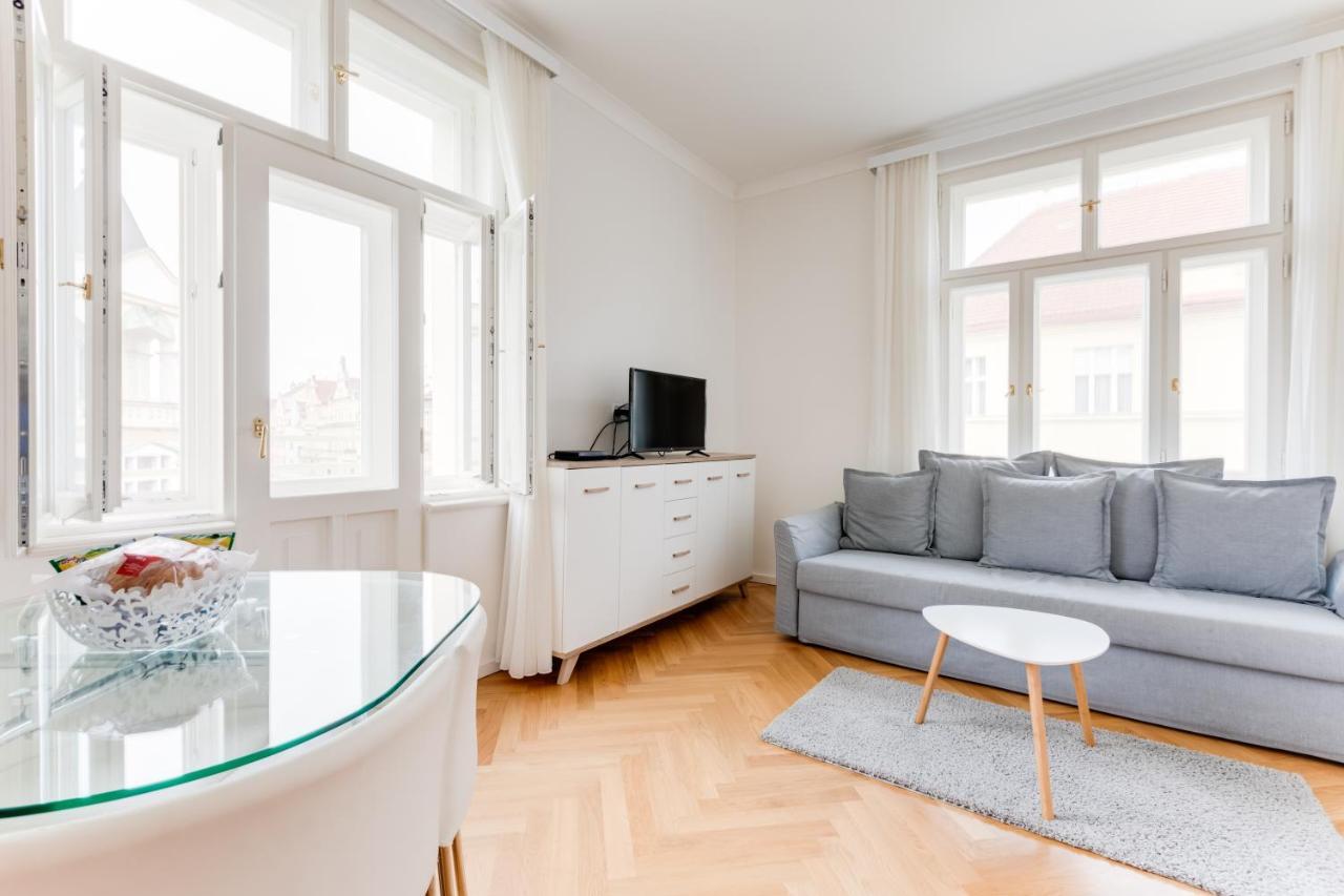 Friendly Apartments In プラハ エクステリア 写真