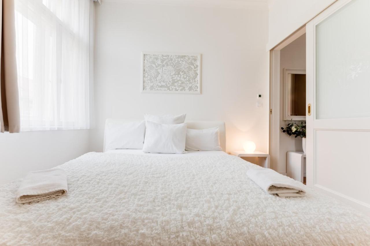 Friendly Apartments In プラハ エクステリア 写真