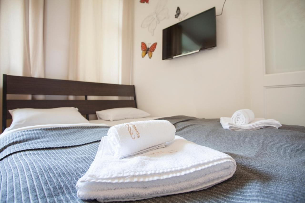 Friendly Apartments In プラハ エクステリア 写真