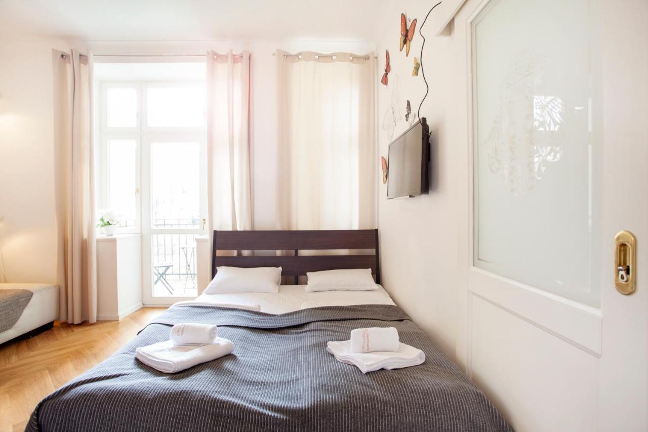 Friendly Apartments In プラハ エクステリア 写真